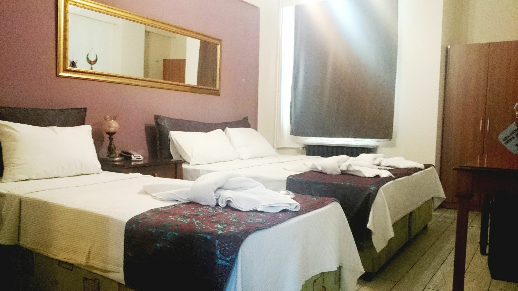 Esra Sultan Petrol Hotel Istanbul Bagian luar foto